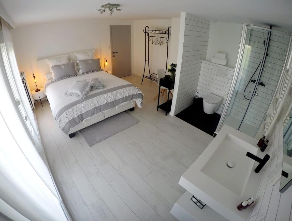 Bed and Breakfast Jardin Du Marais Froyennes Екстер'єр фото