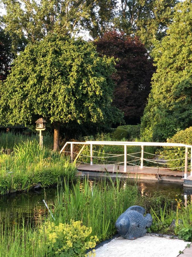Bed and Breakfast Jardin Du Marais Froyennes Екстер'єр фото