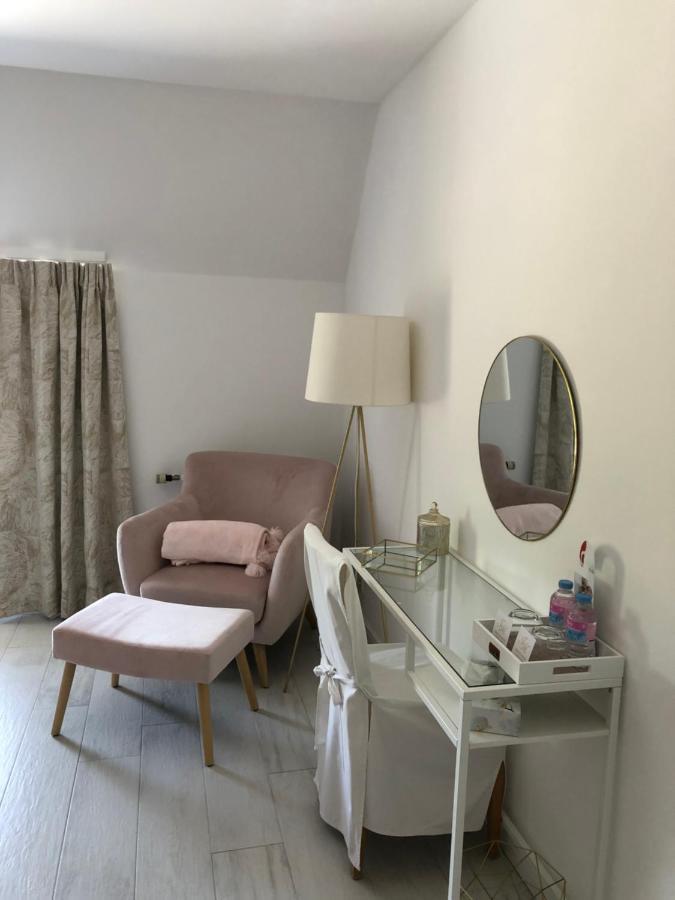 Bed and Breakfast Jardin Du Marais Froyennes Екстер'єр фото