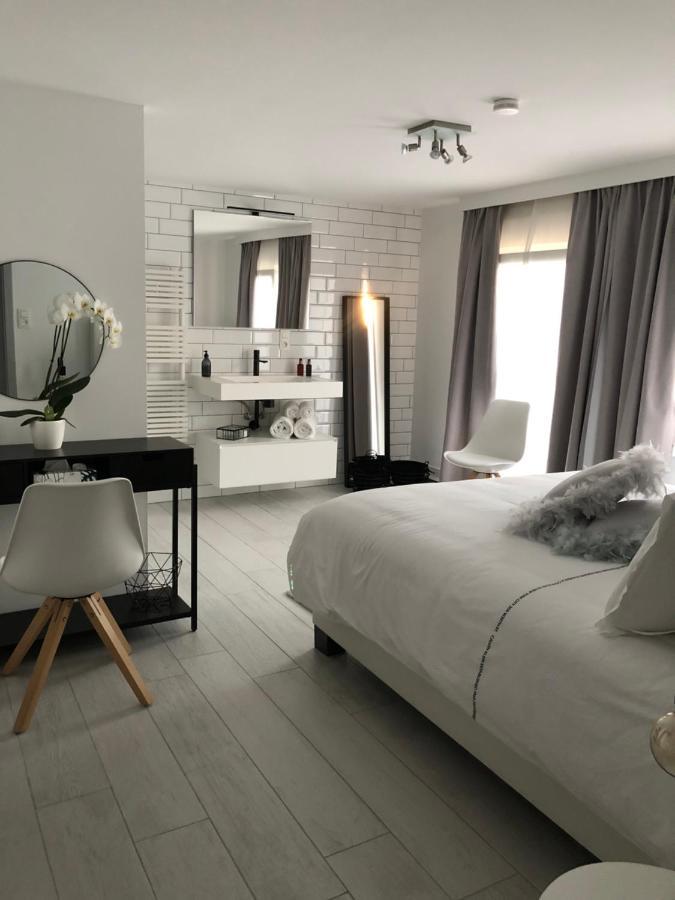 Bed and Breakfast Jardin Du Marais Froyennes Екстер'єр фото