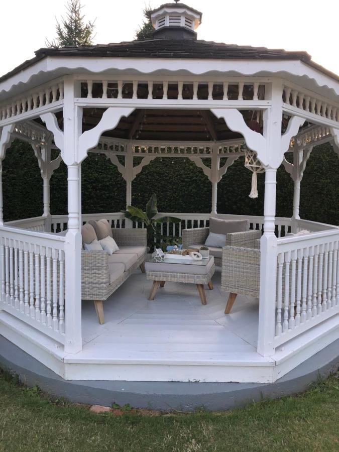 Bed and Breakfast Jardin Du Marais Froyennes Екстер'єр фото
