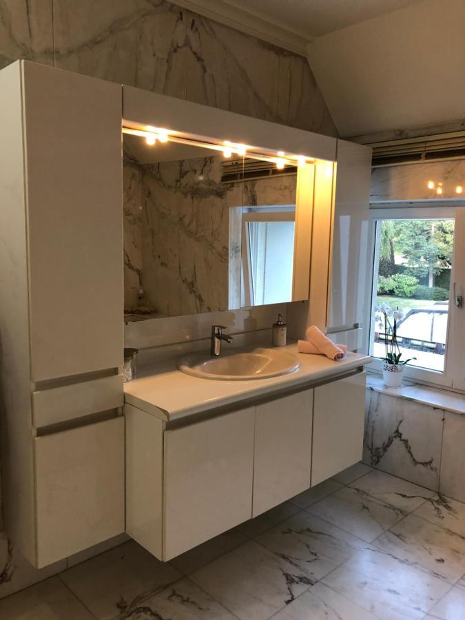 Bed and Breakfast Jardin Du Marais Froyennes Екстер'єр фото