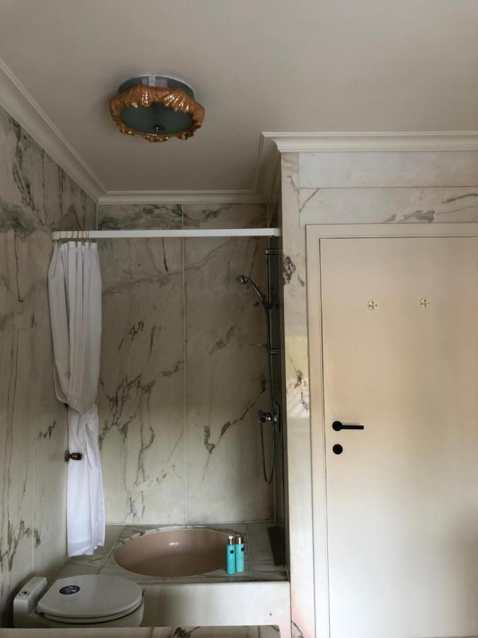 Bed and Breakfast Jardin Du Marais Froyennes Екстер'єр фото